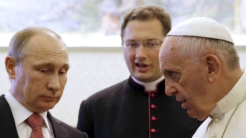 ديلي بيست: هكذا استخدم بوتين الكنيسة الأرثوذكسية لتسويق سياساته في سوريا