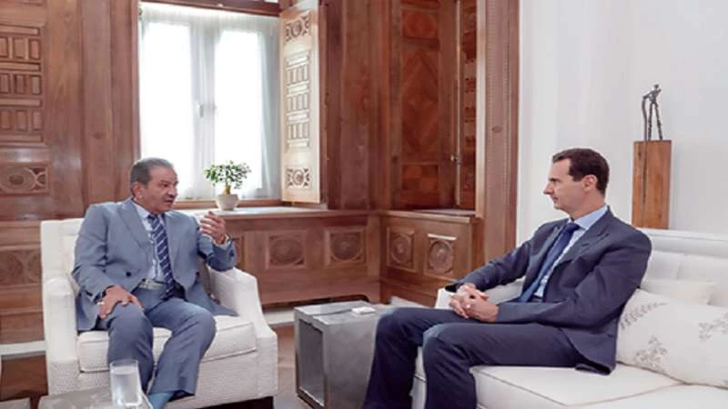 رئيس تحرير جريدة كويتية يلتقي الأسد ويصفه بـ "زعيم عربي متميز"!