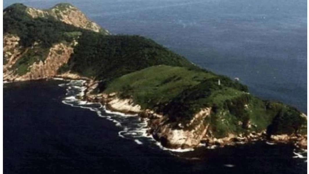 اختفاء جزيرة يابانية يغير خارطة البلاد