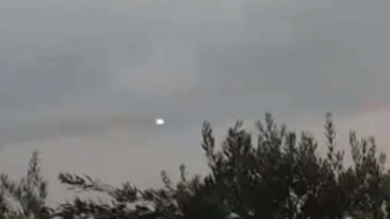 لحظة استهداف الطائرة الروسية بـ "صاروخ حراري" (فيديو) 
