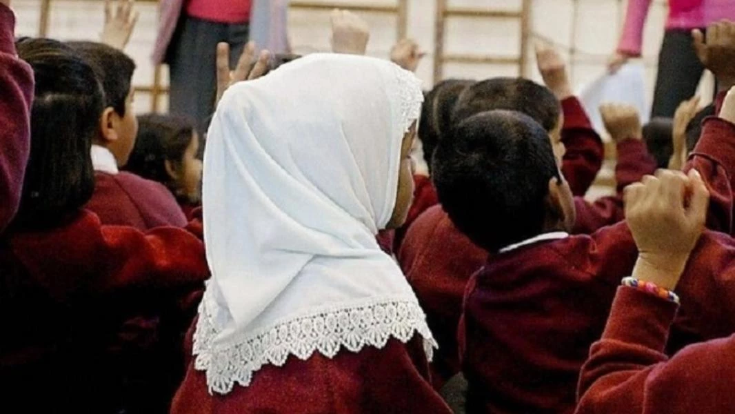 النمسا تمنع الحجاب في المدارس الابتدائية