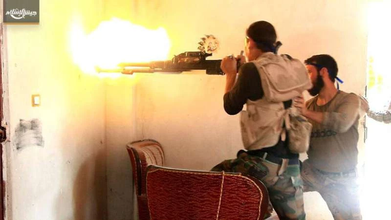 هكذا رد "جيش الإسلام" على شائعات خروجه من الغوطة