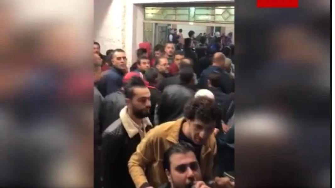 أردنيون في مدينة الرمثا يهتفون بشعارات مؤيدة لبشار الأسد (فيديو)