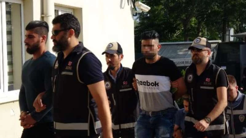 السلطات التركية تلقي القبض على سوريين.. تعرّف إلى السبب (صور)