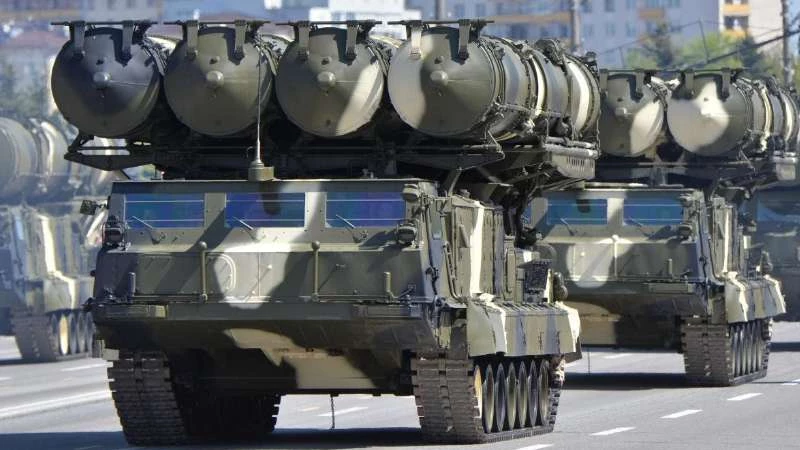إسرائيل تهدد روسيا في حال تزويد النظام بمنظومة الدفاع "إس 300"