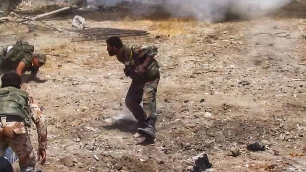 مقتل ضابط وإصابة 8 عناصر من ميليشيا أسد بريف حماة