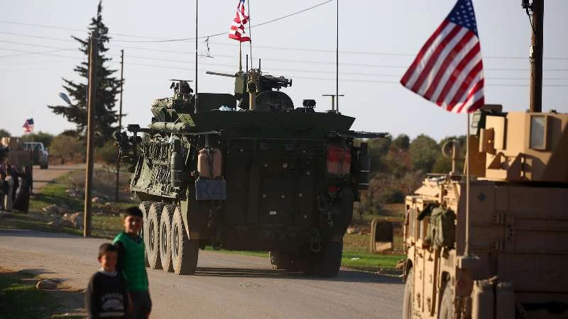لماذا حذر ماكرون الرئيس الأمريكي من سحب قواته المتواجدة في سوريا؟