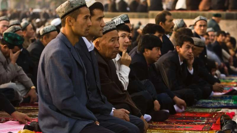 الصين تحارب الأقلية المسلمة لديها بـ "الطعام الحلال"