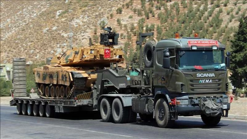 تركيا تدفع بالمزيد من التعزيزات العسكرية إلى الحدود السورية