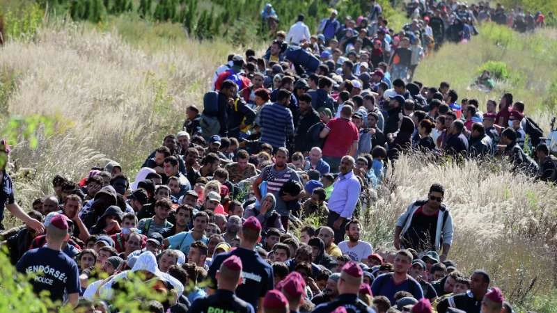 منظمات دولية تحذر اللاجئين من "تجار البشر" في البلقان