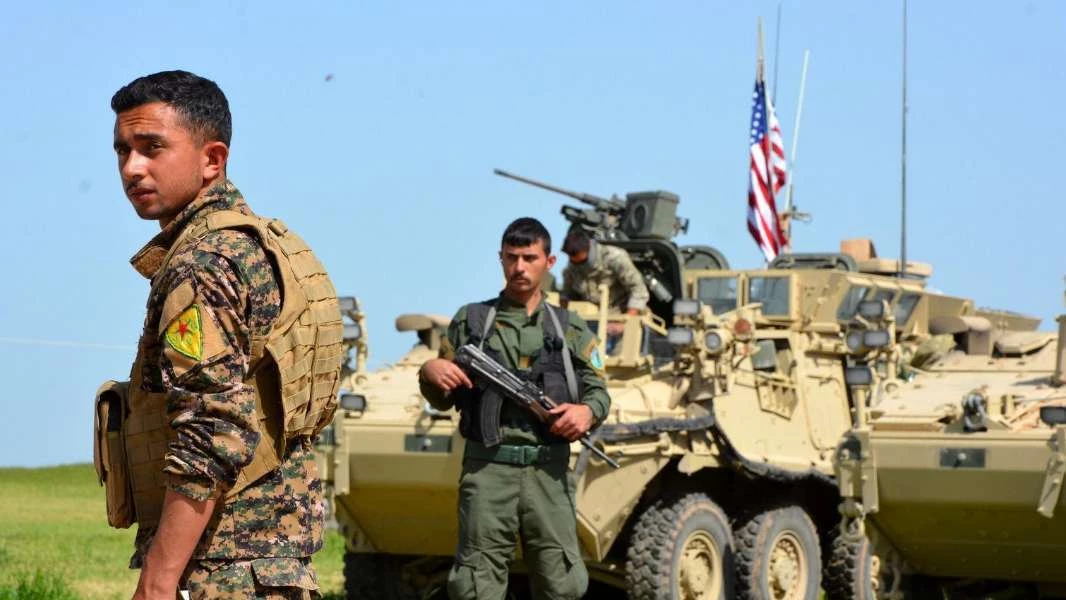 ما الرسالة التي تبعث بها أمريكا من خلال صورها المشتركة مع الوحدات الكردية؟