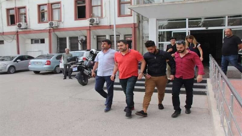 السلطات التركية تنقذ رهينة سوري بعد اختطافه من قبل سوريين! (صور)