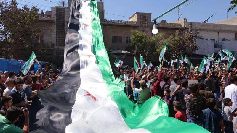 هكذا حاول إعلام نظام الأسد تشويه تظاهرات الشمال السوري (صور)