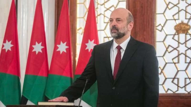 استقالة رئيس الوزراء الأردني.. ونقابات تدعو إلى إضراب عام
