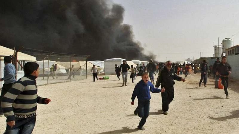 مسؤول لبناني يوضح تفاصيل حرق مخيم للاجئين السوريين