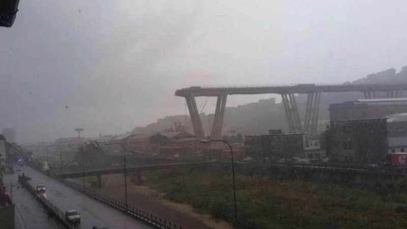 قتلى بانهيار جسر في إيطاليا (صور + فيديو)