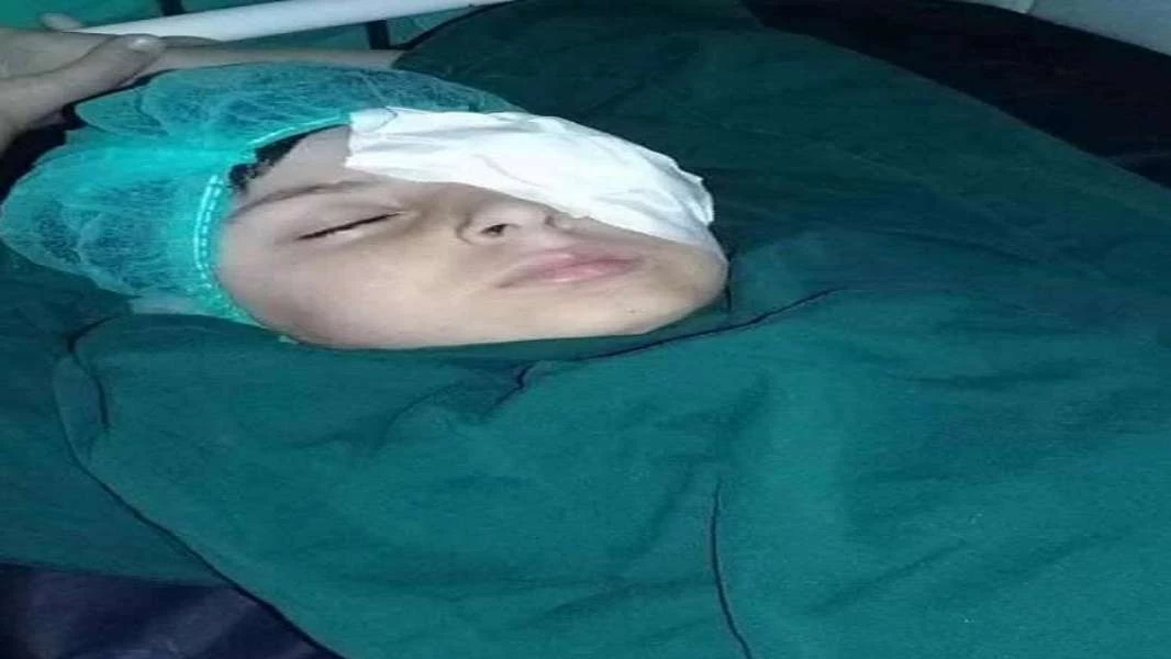 طفل يتعرض للضرب المبرح من قبل معلمته في دمشق!