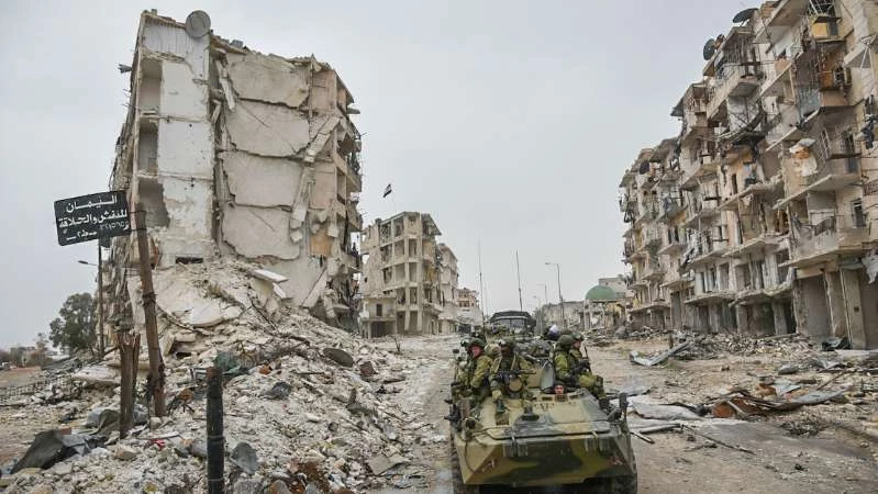 أبنية في أحياء حلب الشرقية تنهار على قاطنيها (صور)