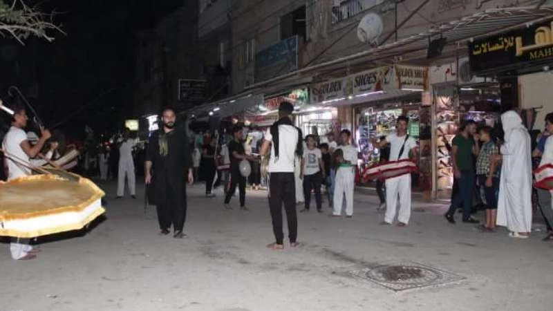 طقوس شيعية في شوارع حمص! (فيديو)