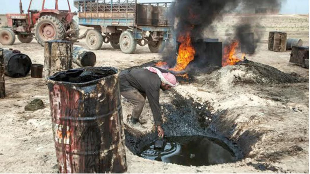 ما طبيعة المفاوضات بين أهالي خشام و"قسد" حول حقول النفط؟