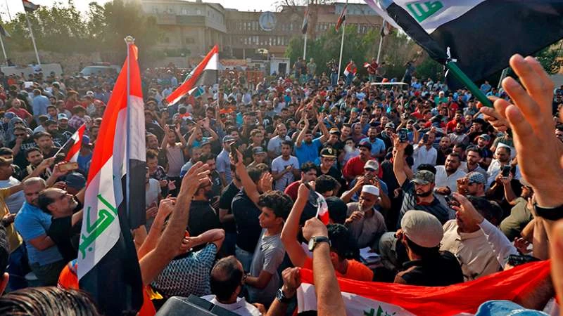 "حكومة بغداد" تستنفر قواتها لتطويق التظاهرات الشعبية (صور) 