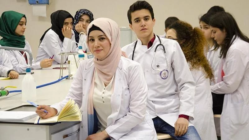 خطة تدريبية عاجلة للأطباء السوريين في مرسين التركية ..هذا هدفها