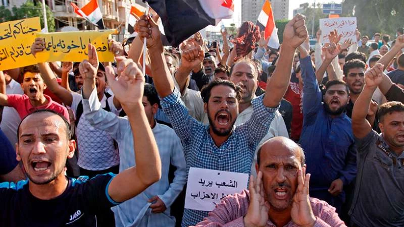 لماذا تؤيد المرجعية العراقية الاحتجاجات ضد أذرع إيران؟