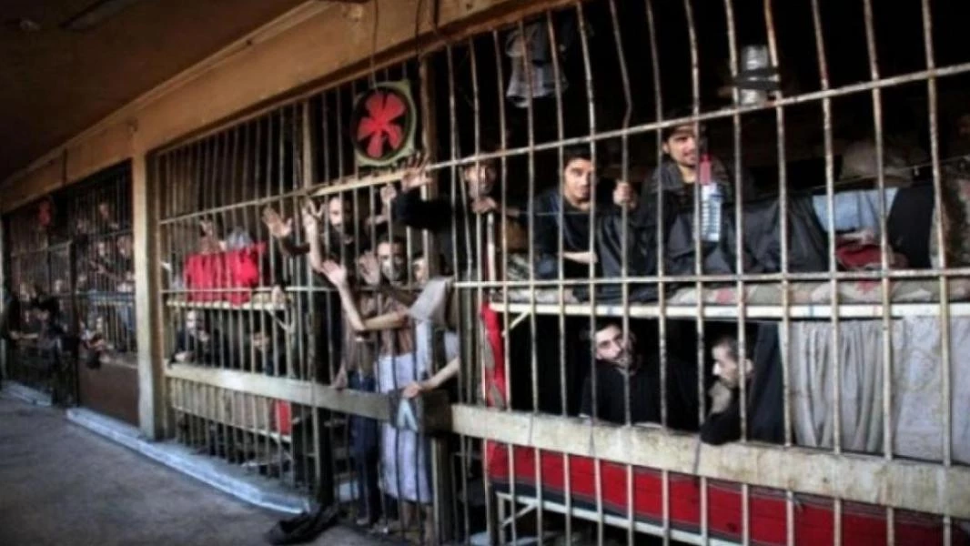 معتقلو سجن حماة ينهون إضراباً مفتوحاً عن الطعام
