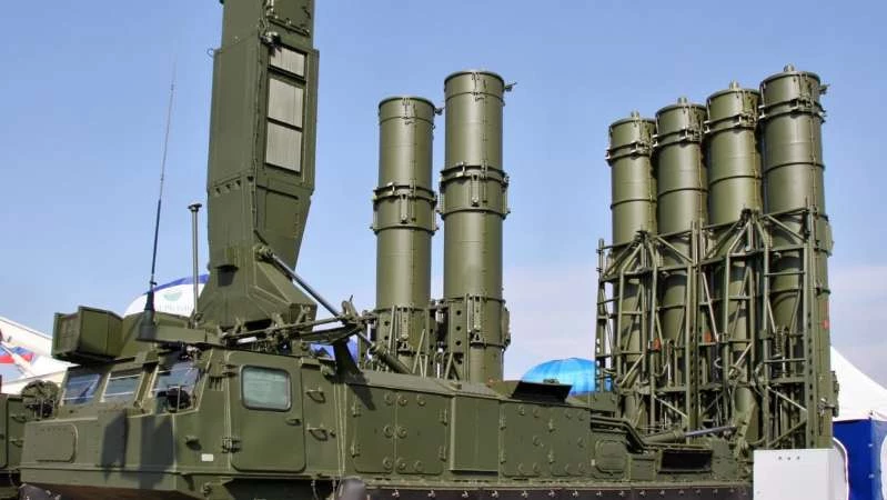 روسيا تعلن تزويد نظام الأسد بمنظومة "إس-300" للدفاع الجوي