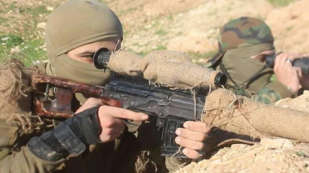 قناصو "جيش العزة" يقتلون عدداً من ميليشيا أسد بريف حماة 