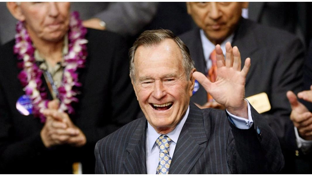 جورج بوش "الأب"... أفول جيل ونهاية تيار