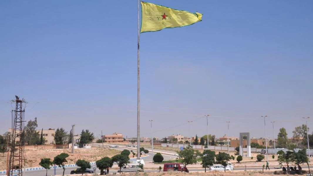 "الوحدات الكردية" تخلي مقرات لها في تل أبيض