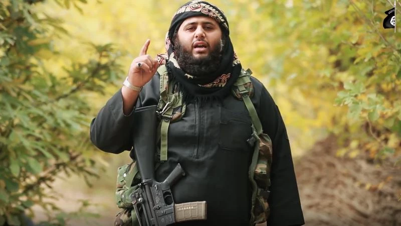 من هو القيادي الكبير  بداعش الذي قتله التحالف بغارة في البادية السورية؟