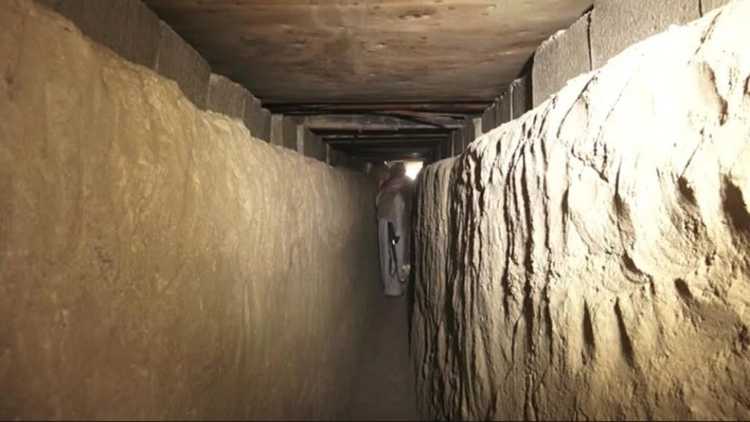 شاهد حجم الأنفاق التي حفرها داعش في هجين شرقي ديرالزور (فيديو)
