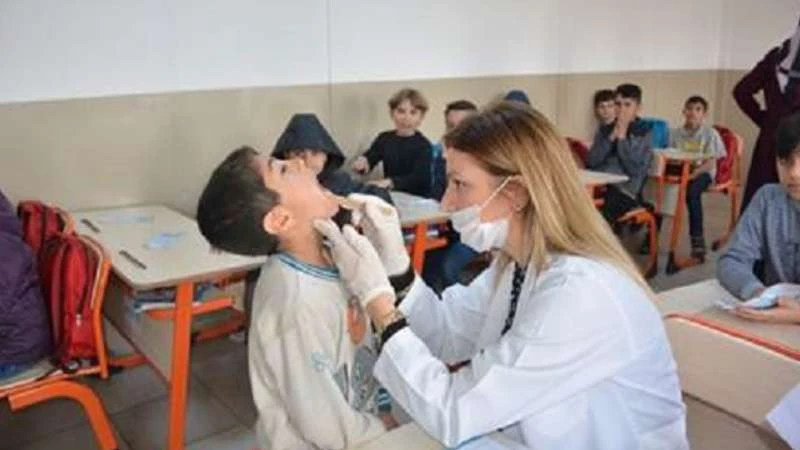 فحص وعلاج مجاني لـ أسنان 600 طفل سوري في "باتمان" التركية