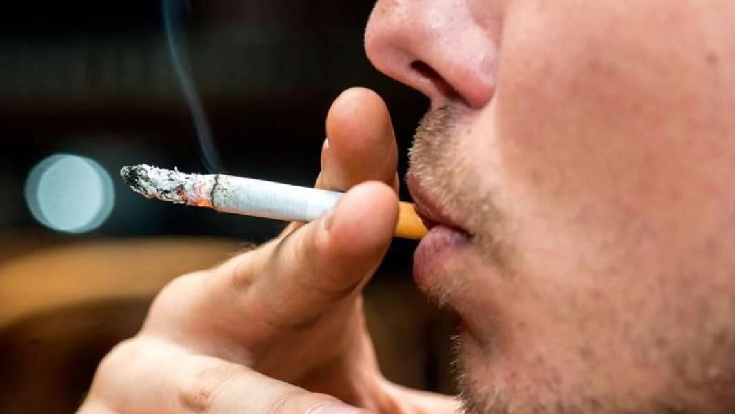 هل يؤثر التدخين في الحمض النووي للإنسان؟