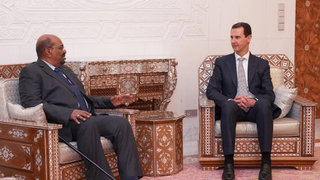 الرئيس السوداني يلتقي بشار الأسد في زيارة مفاجئة إلى دمشق