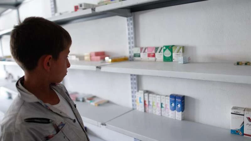 وزارة صحة النظام تتعمد رفع أسعار الأدوية وتفتح الباب أمام التهريب