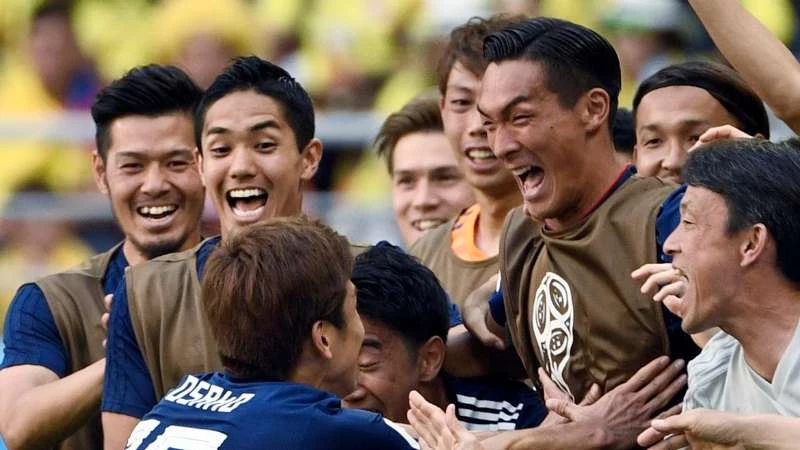 اليابان يحقق مفاجأة ويفوز على منتخب كولومبيا