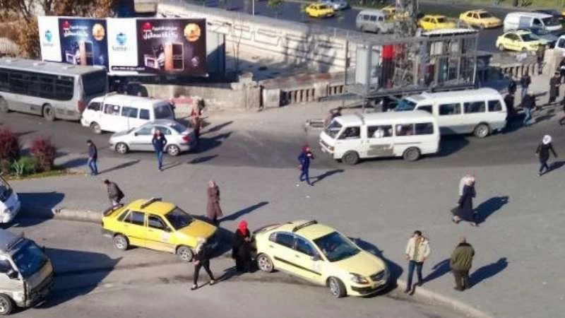 تعريفة ركوب سيارات الأجرة في دمشق تصل إلى أرقام "خيالية"!