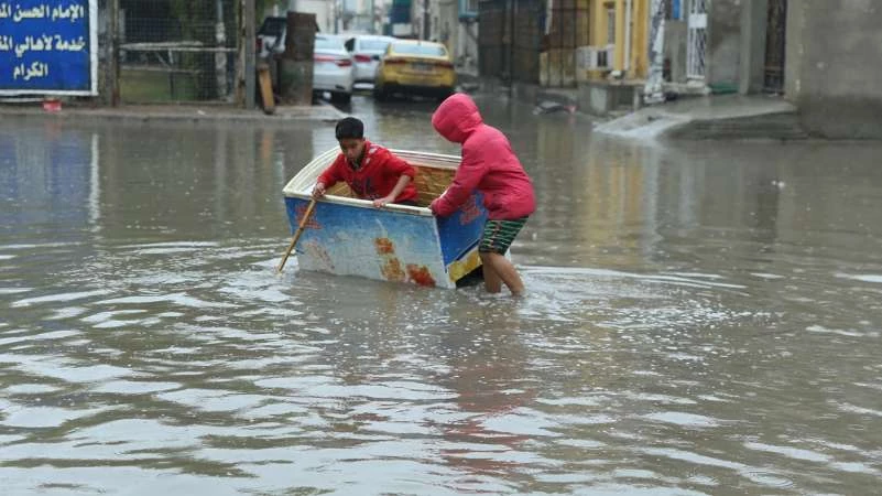 الأمطار تشرد المئات في العراق