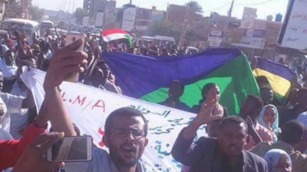 النظام السوداني يعتقل 14 من قادة المعارضة