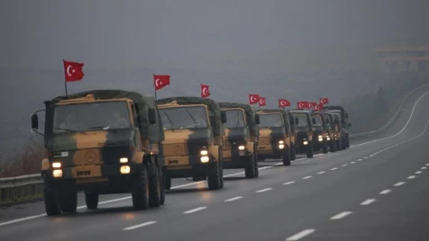 تعزيزات عسكرية تركية جديدة تصل إلى الحدود مع سوريا