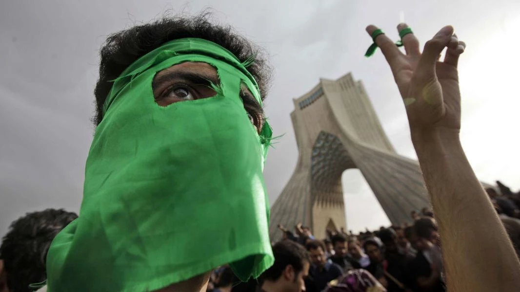 إيران 2019: منعطف الانتقال من الثورة إلى الدولة
