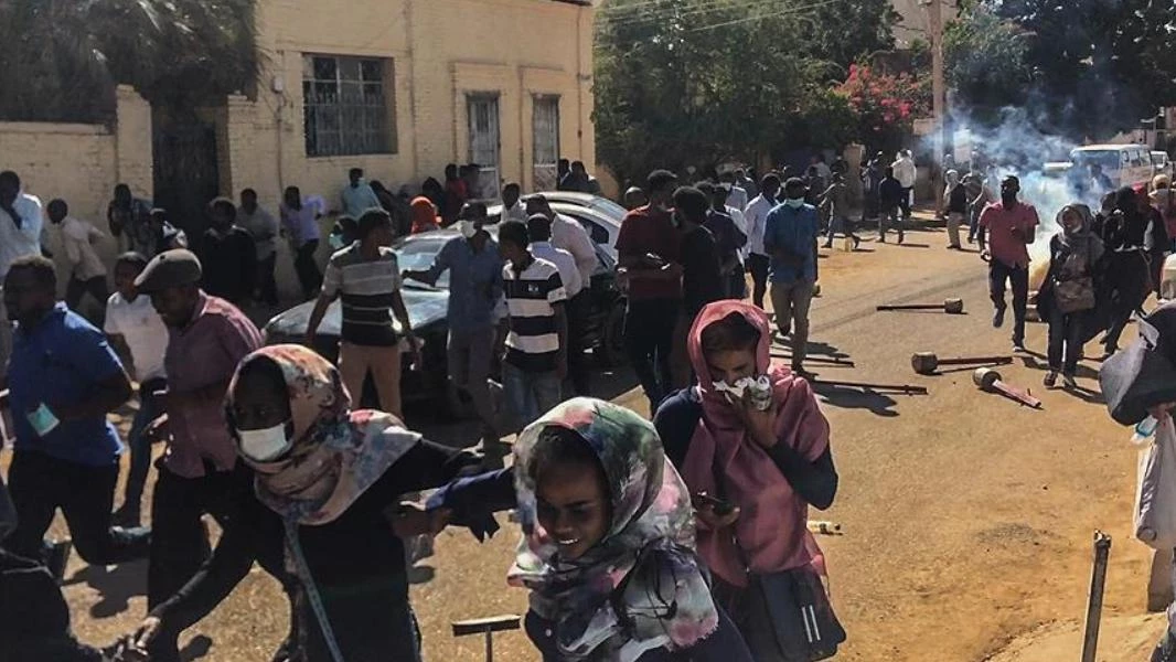 النظام السوداني يعترف باعتقال 816 متظاهرا منذ بدء الأحداث 