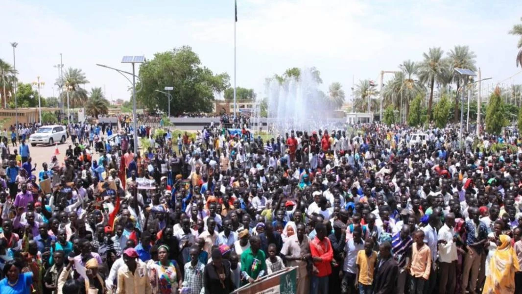  استمرار الاحتجاجات في عدة مدن سودانية ضد نظام البشير (فيديو)