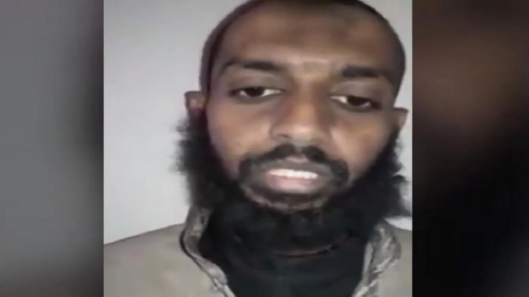عنصر  لداعش من الجنسية الكندية يُسلّم نفسه لـ "قسد" (فيديو)