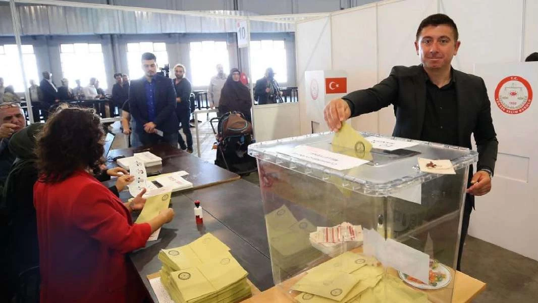 وزير الداخلية التركي يكشف أعداد السوريين المجنسين الذين سيصوتون في الانتخابات القادمة