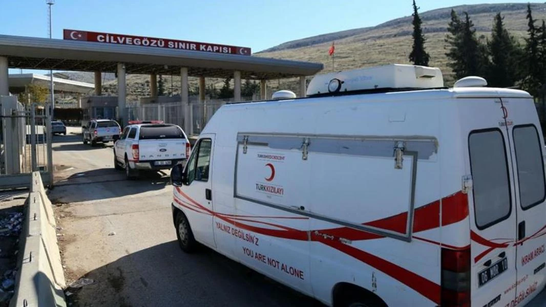 مدير مشفى بإدلب يحمّل الجانب التركي مسؤولية وفاة أطفال سوريين (فيديو)
