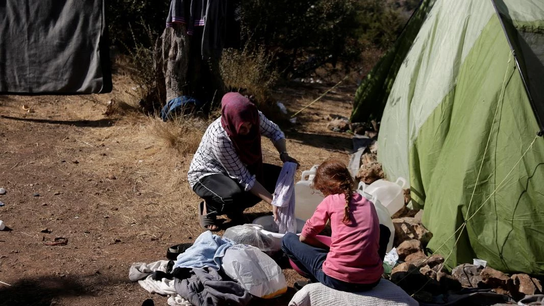 ما الصعوبات التي يواجهها اللاجئون في اليونان؟
